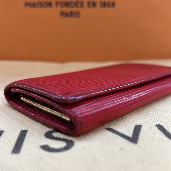 100% Authentic Louis Vuitton Red Epi Leather 4 Key Cles - Picture 6 of 11